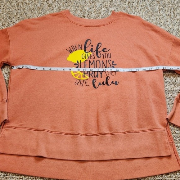 "Life Gives You Lemons Pray They Are Lulu" Graphic Sweatshirt Women's L 12-14 - Picture 2 of 6